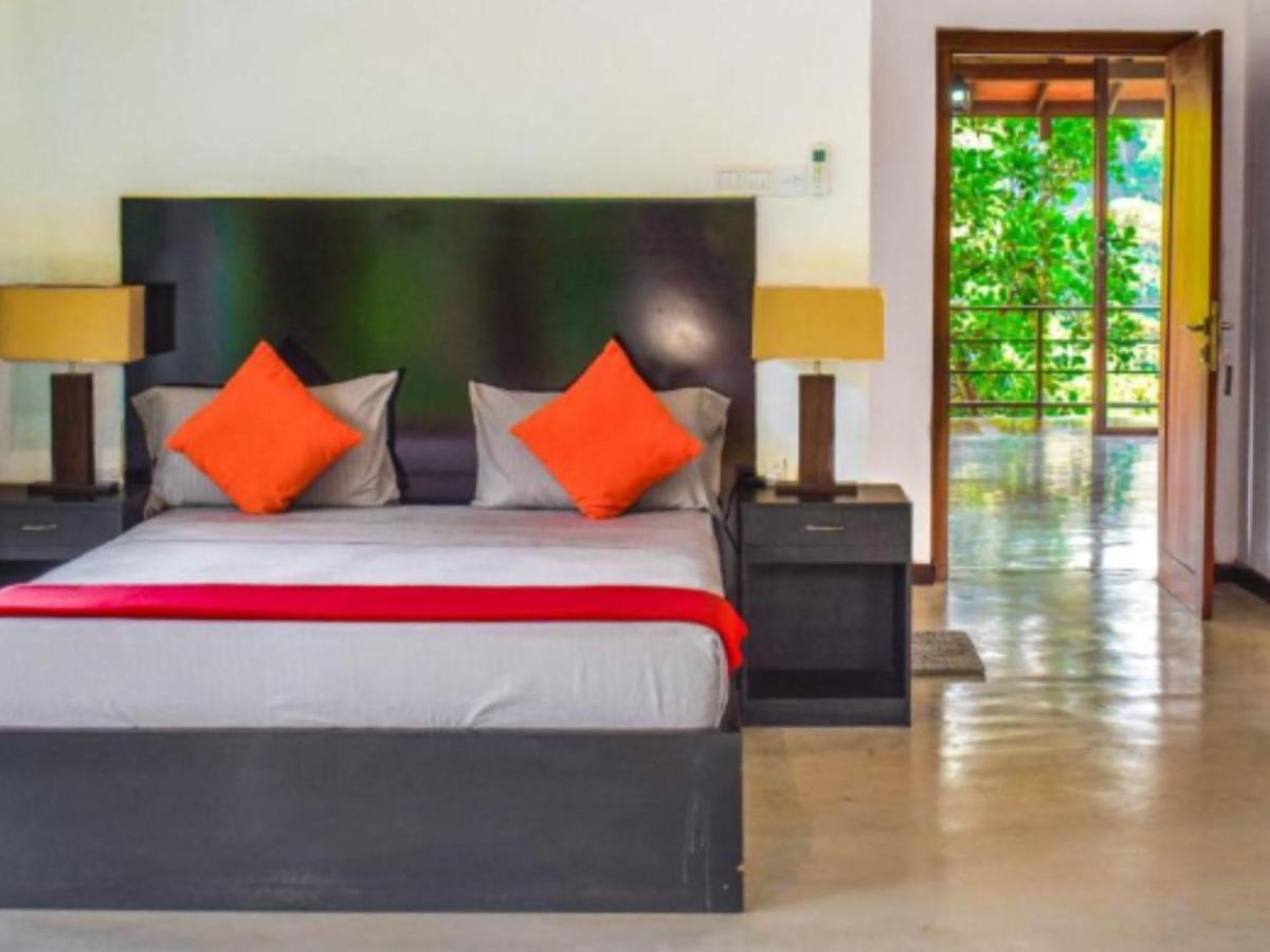 Hôtel Aqua Exotica Wellness Retreat à Gampola Extérieur photo