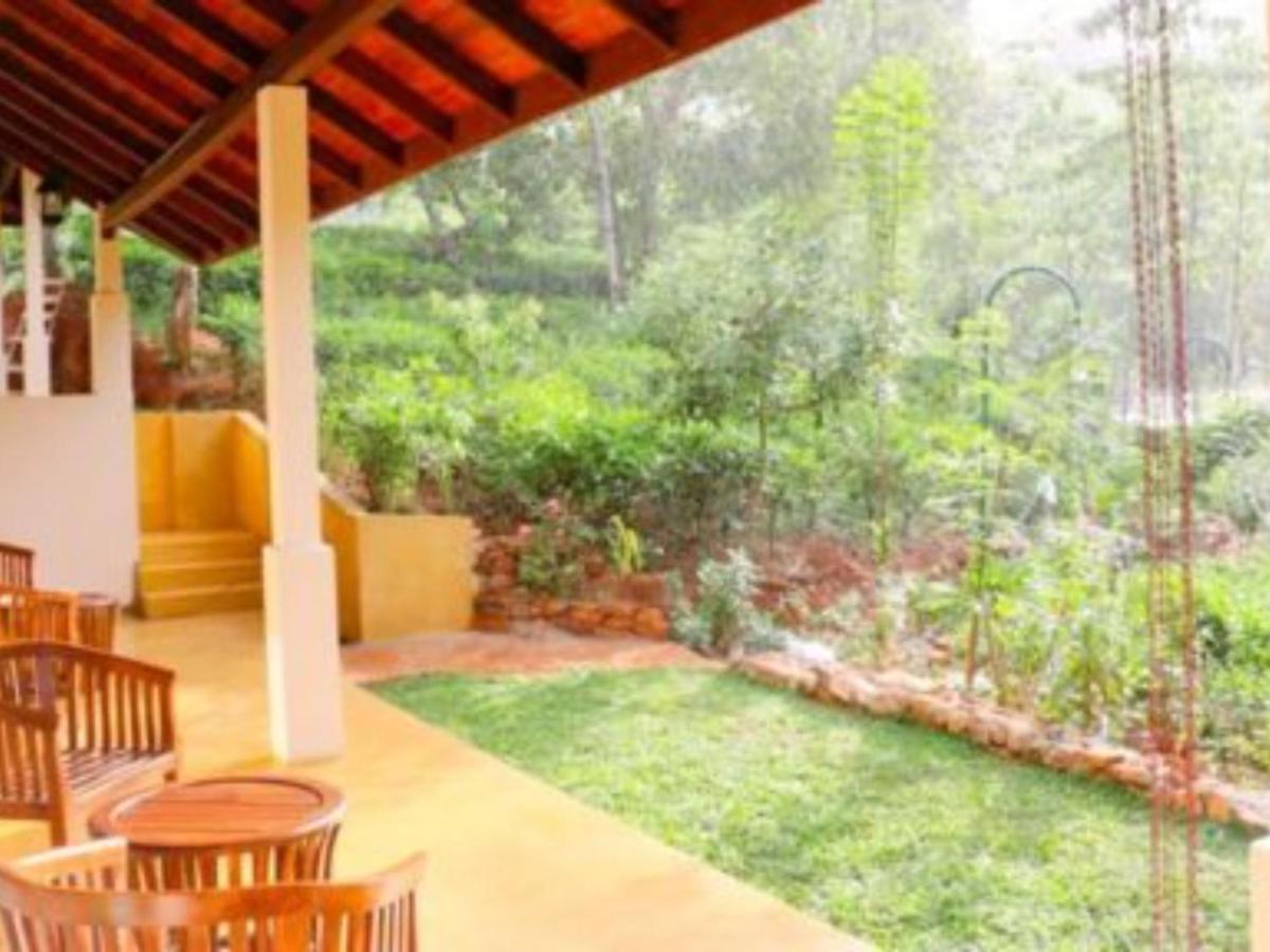 Hôtel Aqua Exotica Wellness Retreat à Gampola Extérieur photo